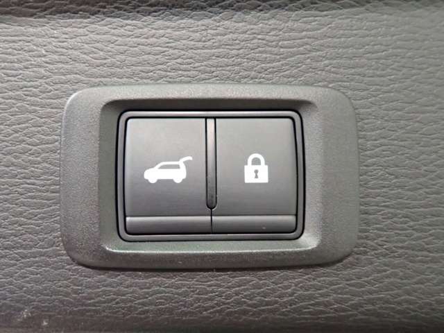 三菱 アウトランダーＰＨＥＶ ＰＨＥＶ ２．４ Ｐ ４ＷＤ R5年 () 99