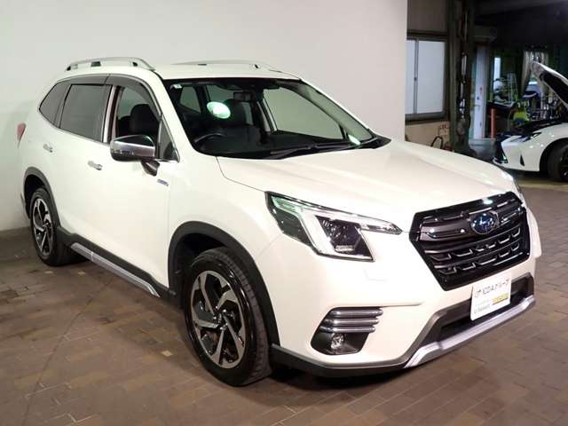 スバル フォレスター　ハイブリッド ２．０ アドバンス ４ＷＤ R5年 () 99
