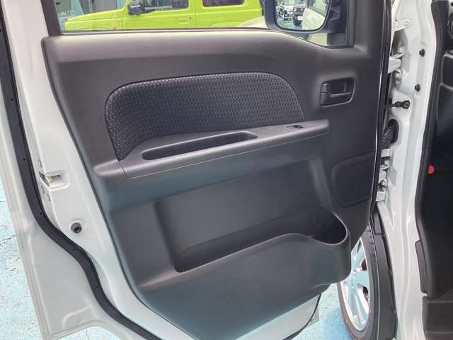 スズキ エブリイワゴン ６６０ ＰＺターボスペシャル ４ＷＤ R8年 () 99