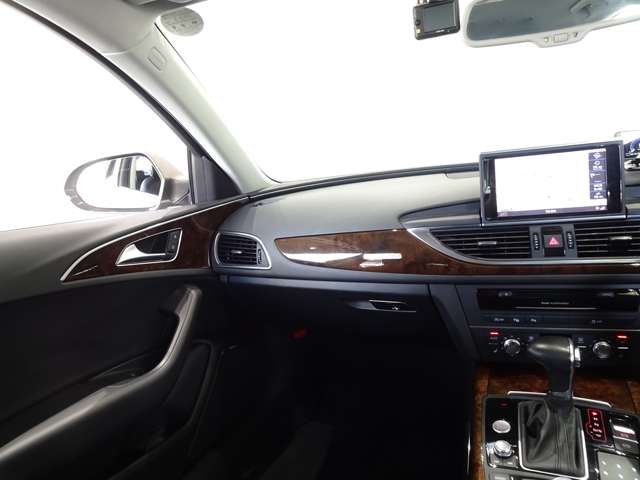アウディ Ａ６ ２．８ ＦＳＩ クワトロ ４ＷＤ H25年 (関東) 99