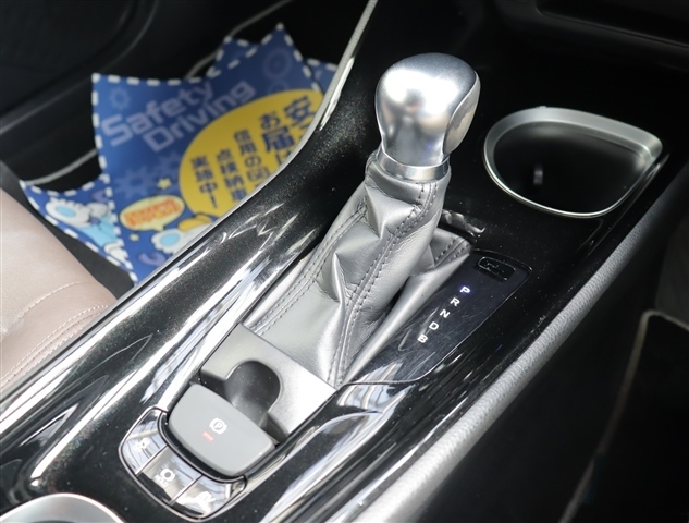 トヨタ Ｃ−ＨＲ ハイブリッド １．８ Ｇ ＬＥＤ エディション H30年 (関東) 99