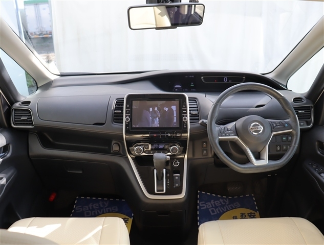 日産 セレナ ２．０ ハイウェイスター Ｖセレクション H29年 () 99