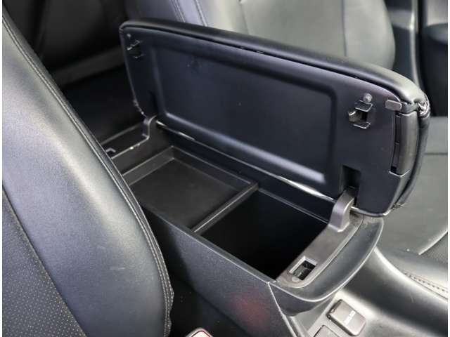 トヨタ プリウス １．８ Ｓ H30年 (関東) 99