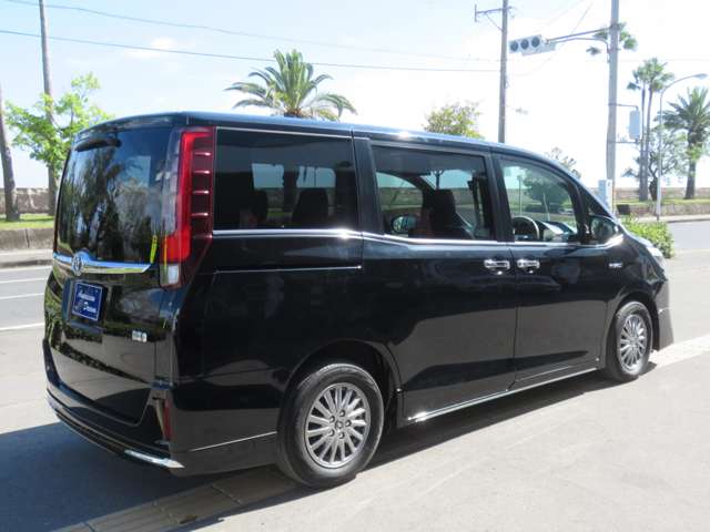 トヨタ エスクァイア　ハイブリッド １．８ ハイブリッド ＧＩ H27年 (九州・沖縄) 99
