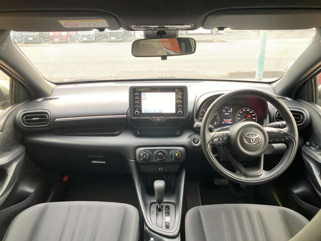 トヨタ ヤリス １．０ Ｘ R4年 (東海) 99