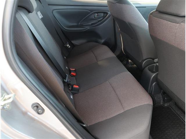トヨタ ヤリス １．０ Ｇ R6年 () 99