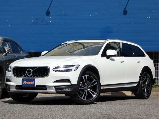 ボルボ Ｖ９０クロスカントリー Ｄ４ ＡＷＤ ノルディック エディション ディーゼルターボ ４ＷＤ R1年 (東海) 99