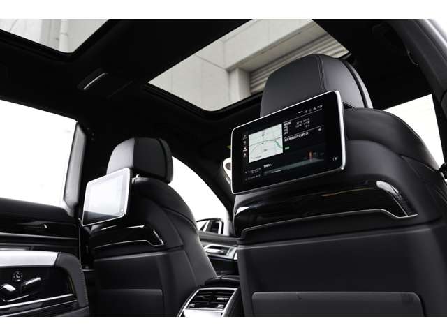 ＢＭＷ ７シリーズ ７５０ＬＩ Ｘドライブ Ｍスポーツ ４ＷＤ R1年 () 99