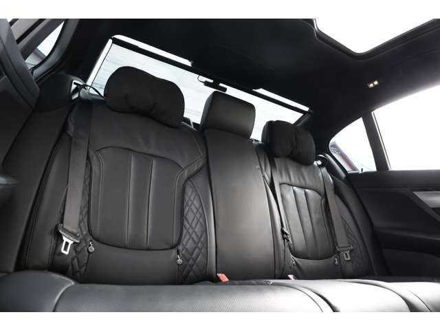ＢＭＷ ７シリーズ ７５０ＬＩ Ｘドライブ Ｍスポーツ ４ＷＤ R1年 () 99