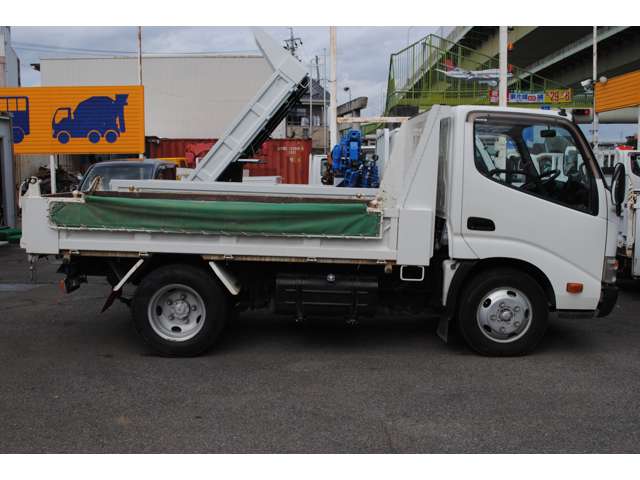 日野自動車 デュトロ ４．０ＤＴ 全低床３Ｔダンプ H25年 () 99