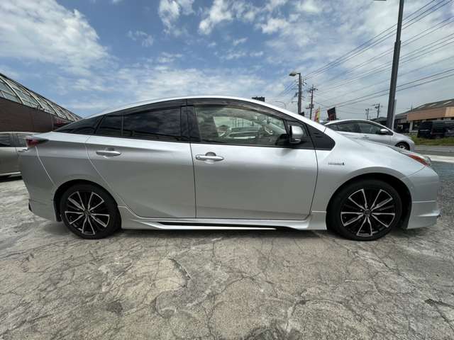 トヨタ プリウス １．８ Ｓ セーフティ プラス H29年 (関東) 99