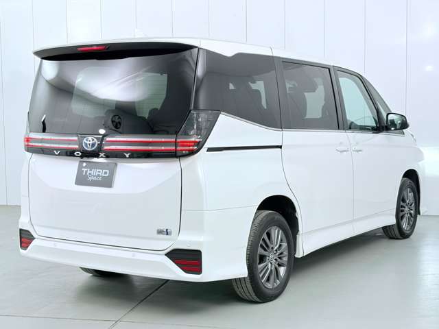 トヨタ ヴォクシー １．８ ハイブリッド Ｓ－Ｚ Ｅ－ＦＯＵＲ ４ＷＤ R6年 (関東) 99