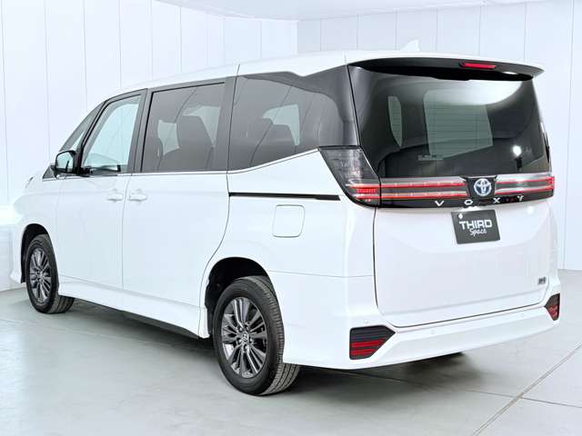 トヨタ ヴォクシー １．８ ハイブリッド Ｓ－Ｚ Ｅ－ＦＯＵＲ ４ＷＤ R6年 (関東) 99