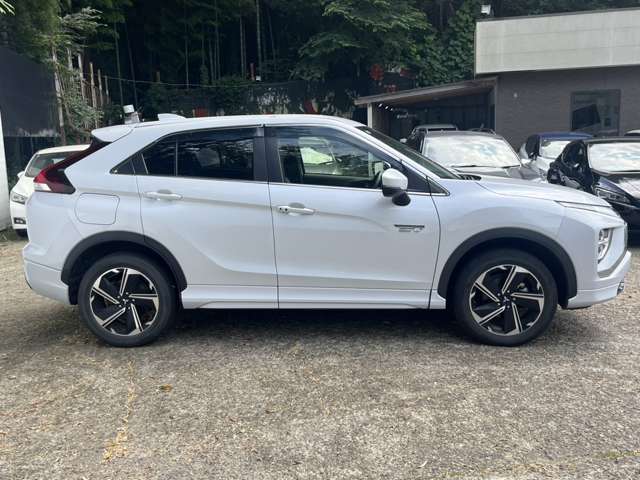 三菱 エクリプス　クロス　ＰＨＥＶ ＰＨＥＶ ２．４ Ｐ ４ＷＤ R3年 (関東) 99