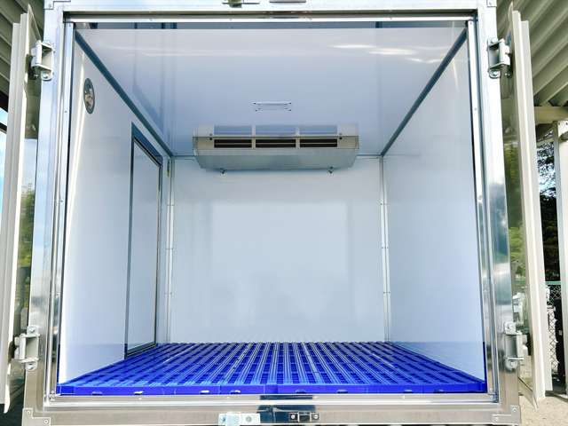 ダイハツ ハイゼットトラック ４ＷＤ 低温冷蔵冷凍車 －２５℃設定 R8年 (関東) 99