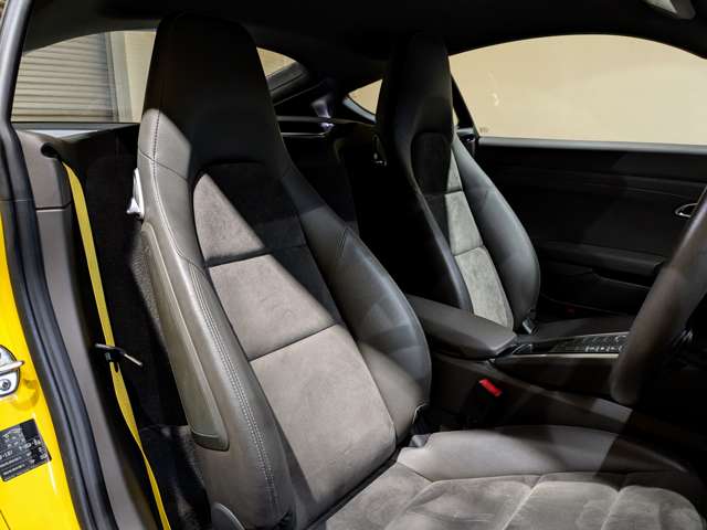 ポルシェ ７１８ケイマン ＰＤＫ R1年 () 99