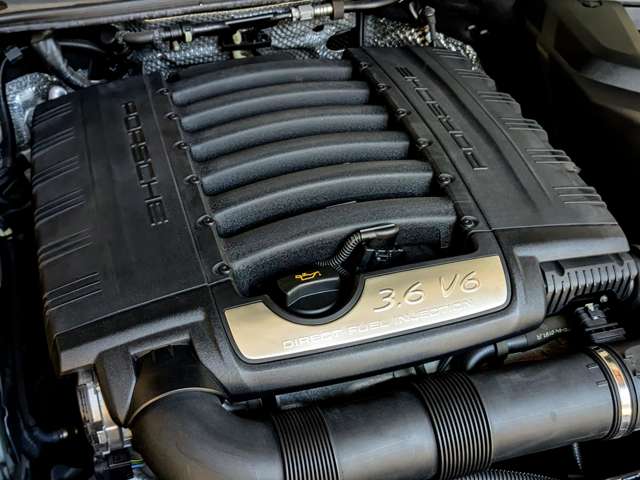 ポルシェ カイエン プラチナエディション ティプトロニックＳ ４ＷＤ H29年 () 99
