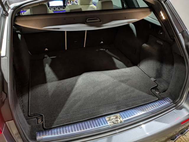 ＡＭＧ Ｅクラスワゴン Ｅ５３ ４マチックプラス （ＩＳＧ搭載モデル） ４ＷＤ R1年 () 99