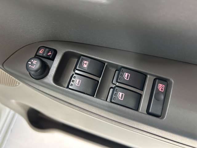 ダイハツ タント ６６０ Ｘ ＳＡＩＩ ４ＷＤ H27年 (中国) 99