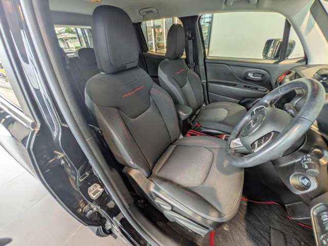 ジープ レネゲード トレイルホーク ４ＷＤ R2年 (四国) 99