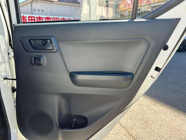 ダイハツ ミラ　イース ６６０ Ｌ ４ＷＤ R8年 () 99