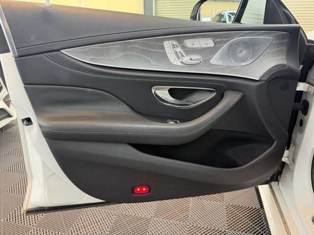 メルセデスベンツ ＣＬＳクラス ＣＬＳ４５０ ４マチック スポーツ エクスクルーシブ パッケージ （ＩＳＧ搭載モデル） ４ＷＤ R1年 (関東) 99