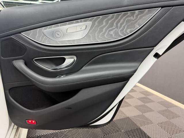 メルセデスベンツ ＣＬＳクラス ＣＬＳ４５０ ４マチック スポーツ エクスクルーシブ パッケージ （ＩＳＧ搭載モデル） ４ＷＤ R1年 (関東) 99