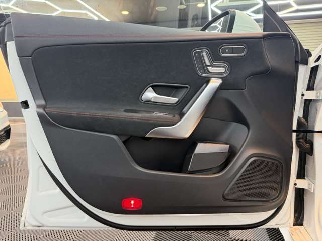 メルセデスベンツ ＣＬＡシューティングブレーク ＣＬＡ２００Ｄ ＡＭＧラインパッケージ ディーゼルターボ ＭＰ２０２３０１ R5年 (関東) 99