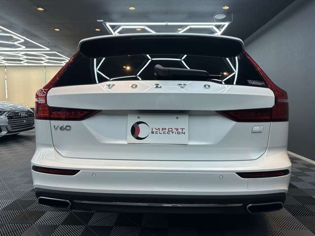 ボルボ Ｖ６０ リチャージ プラグイン ハイブリッド Ｔ６ ＡＷＤ インスクリプション R3年 (関東) 99