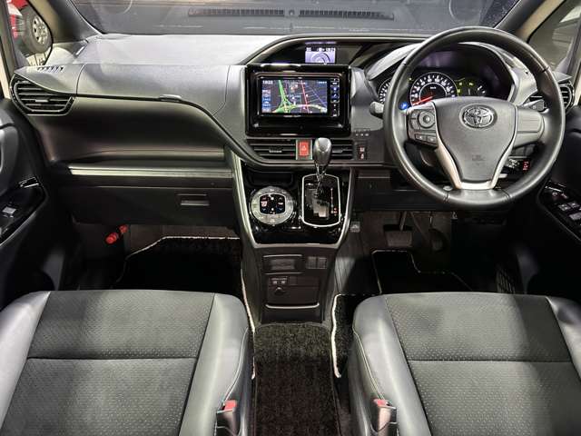 トヨタ ヴォクシー ２．０ ＺＳ 煌ＩＩＩ R3年 (近畿) 99