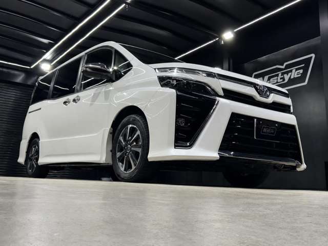 トヨタ ヴォクシー ２．０ ＺＳ 煌ＩＩＩ R3年 (近畿) 99