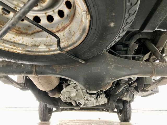ダイハツ ハイゼットトラック ６６０ スタンダード ＳＡＩＩＩＴ ３方開 ４ＷＤ R2年 () 99