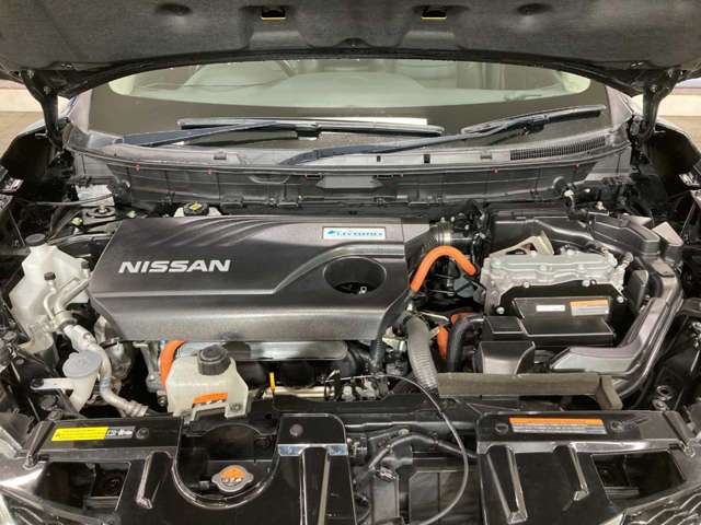 日産 エクストレイル　ハイブリッド ２．０ ２０Ｘ ハイブリッド エマージェンシーブレーキパッケージ ４ＷＤ H28年 () 99