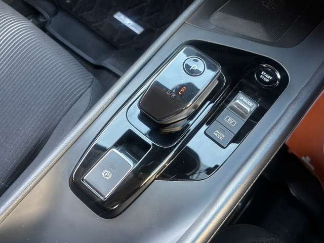 日産 ノート １．２ Ｘ ＦＯＵＲ ４ＷＤ R4年 (北海道) 99