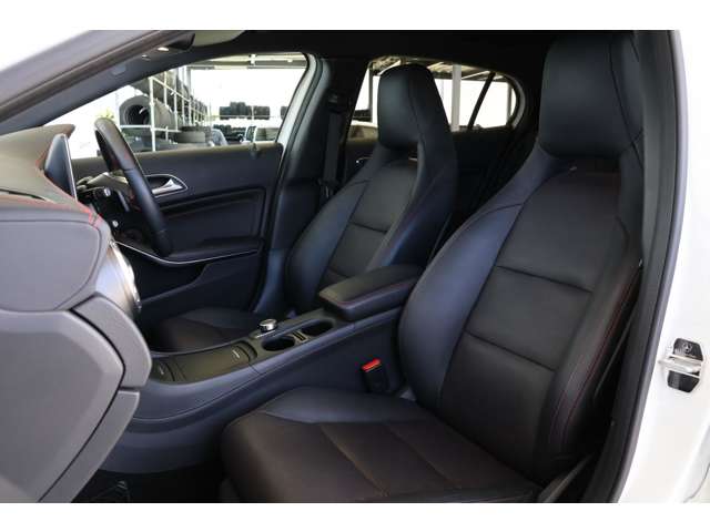 メルセデスベンツ ＧＬＡクラス ＧＬＡ１８０　スポーツ H27年 (近畿) 99