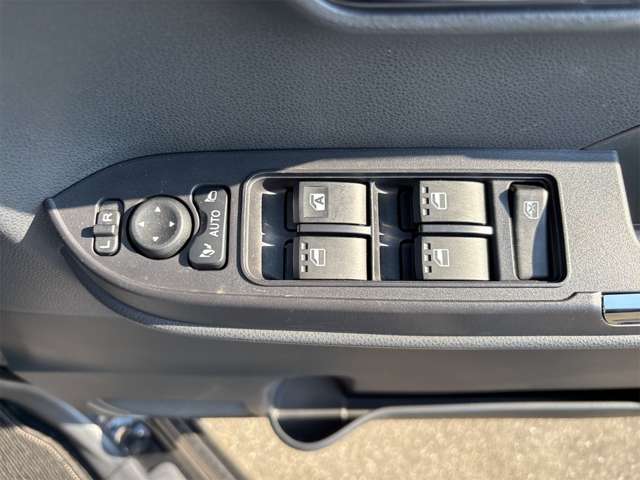 ダイハツ タント ６６０ カスタム ＲＳ R7年 () 99