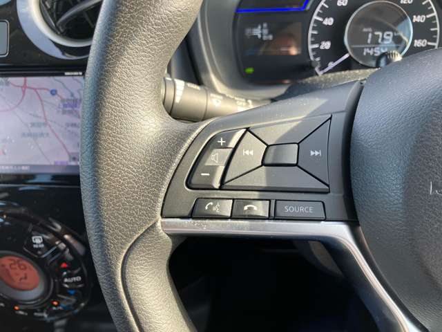 日産 ノート １．２ Ｅ－ＰＯＷＥＲ Ｘ H30年 (関東) 99