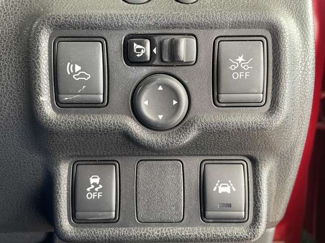日産 ノート １．２ Ｅ－ＰＯＷＥＲ Ｘ H28年 (関東) 99