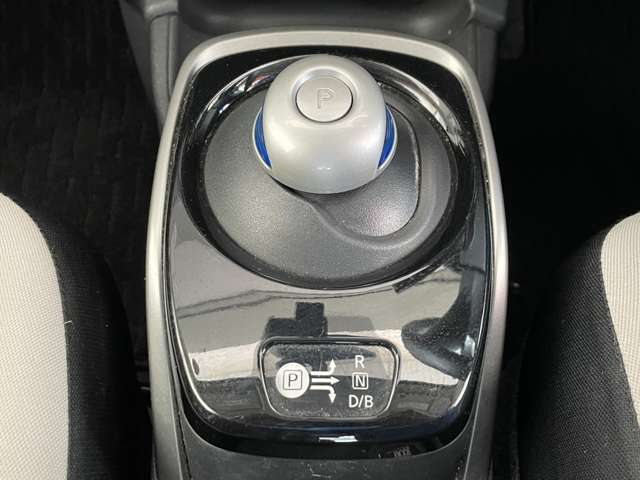 日産 ノート １．２ Ｅ－ＰＯＷＥＲ Ｘ H28年 (関東) 99