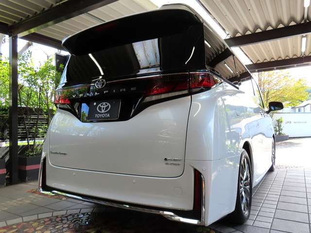 トヨタ ヴェルファイア　ＰＨＥＶ プラグインハイブリッド ２．５ エグゼクティブ ラウンジ Ｅ－ＦＯＵＲ ４ＷＤ R7年 (関東) 99