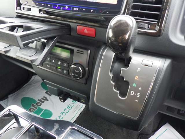トヨタ ハイエースバン ２．８ スーパーＧＬ ダークプライムＩＩ ロングボディ ディーゼルターボ R1年 (関東) 99