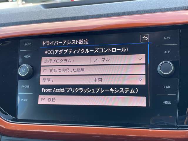 フォルクスワーゲン Ｔ－ＣＲＯＳＳ ＴＳＩ １ＳＴ プラス R2年 (関東) 99