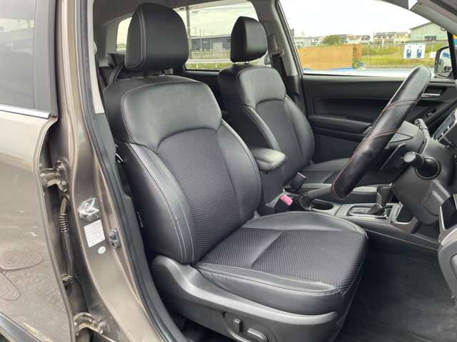 スバル フォレスター ２．０ Ｓ リミテッド ４ＷＤ H28年 (関東) 99