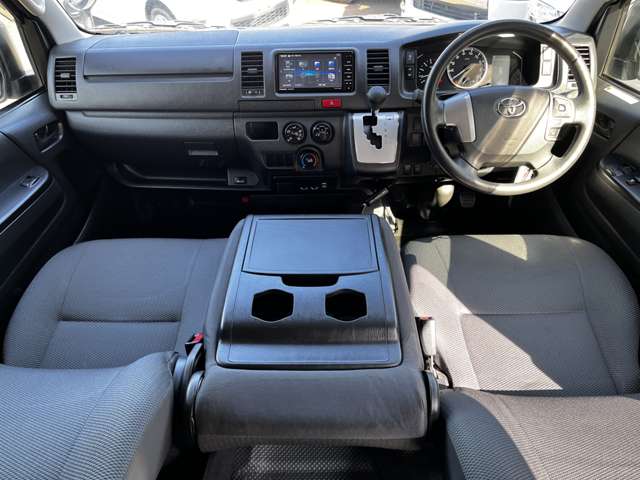 トヨタ ハイエースバン ２．８ ＤＸ ロング ＧＬパッケージ ディーゼルターボ R4年 (関東) 99
