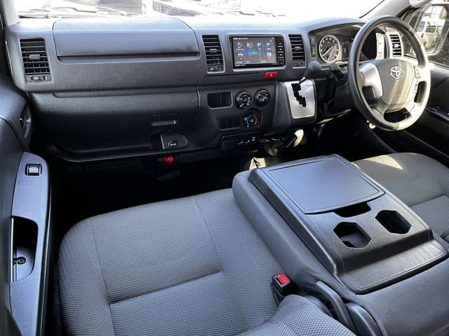 トヨタ ハイエースバン ２．８ ＤＸ ロング ＧＬパッケージ ディーゼルターボ R4年 (関東) 99