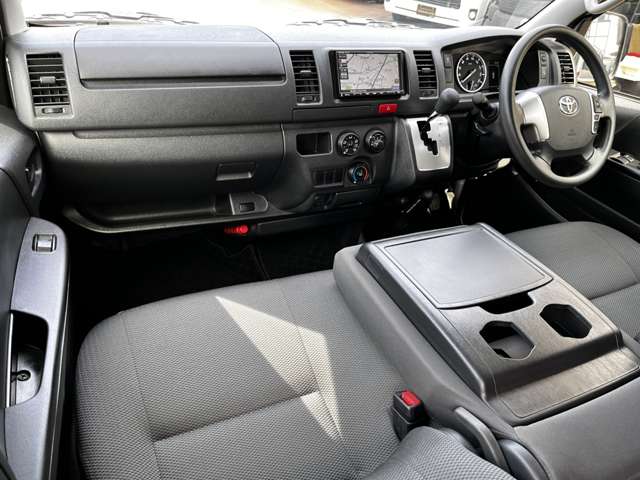 トヨタ ハイエースバン ２．０ ＤＸ ロング R4年 (関東) 99
