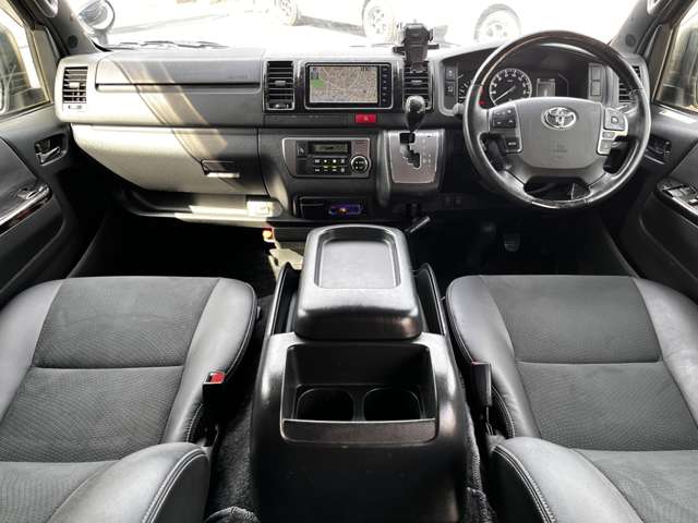 トヨタ ハイエースバン ２．８ スーパーＧＬ ダークプライムＩＩ ロングボディ ディーゼルターボ R2年 (関東) 99
