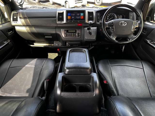 トヨタ ハイエースバン ２．８ スーパーＧＬ ダークプライムＩＩ ロングボディ ディーゼルターボ ４ＷＤ R2年 (関東) 99