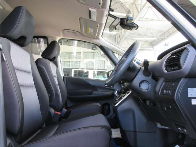 日産 セレナ １．２ Ｅ－ＰＯＷＥＲ ハイウェイスター Ｖ R1年 (関東) 99