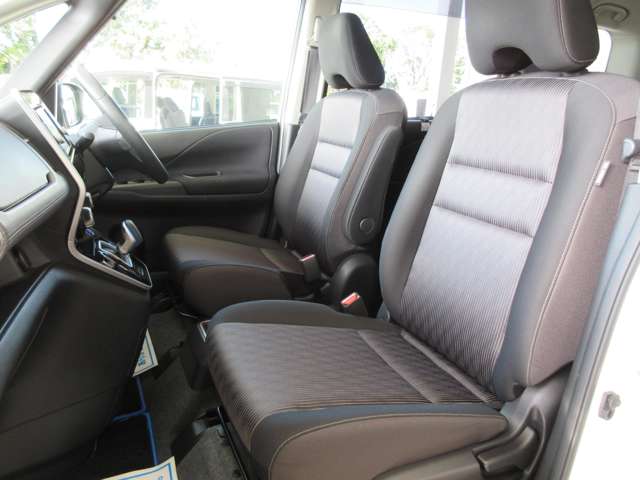 日産 セレナ １．２ Ｅ－ＰＯＷＥＲ ハイウェイスター Ｖ R1年 (関東) 99